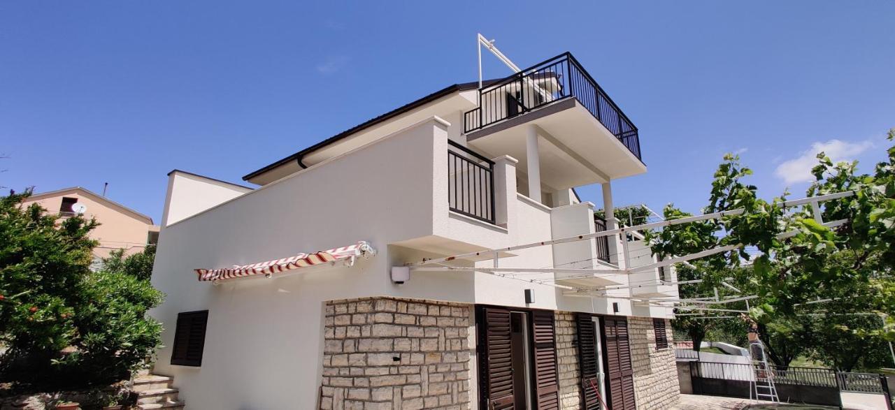 Apartmani Grebastica Exterior photo