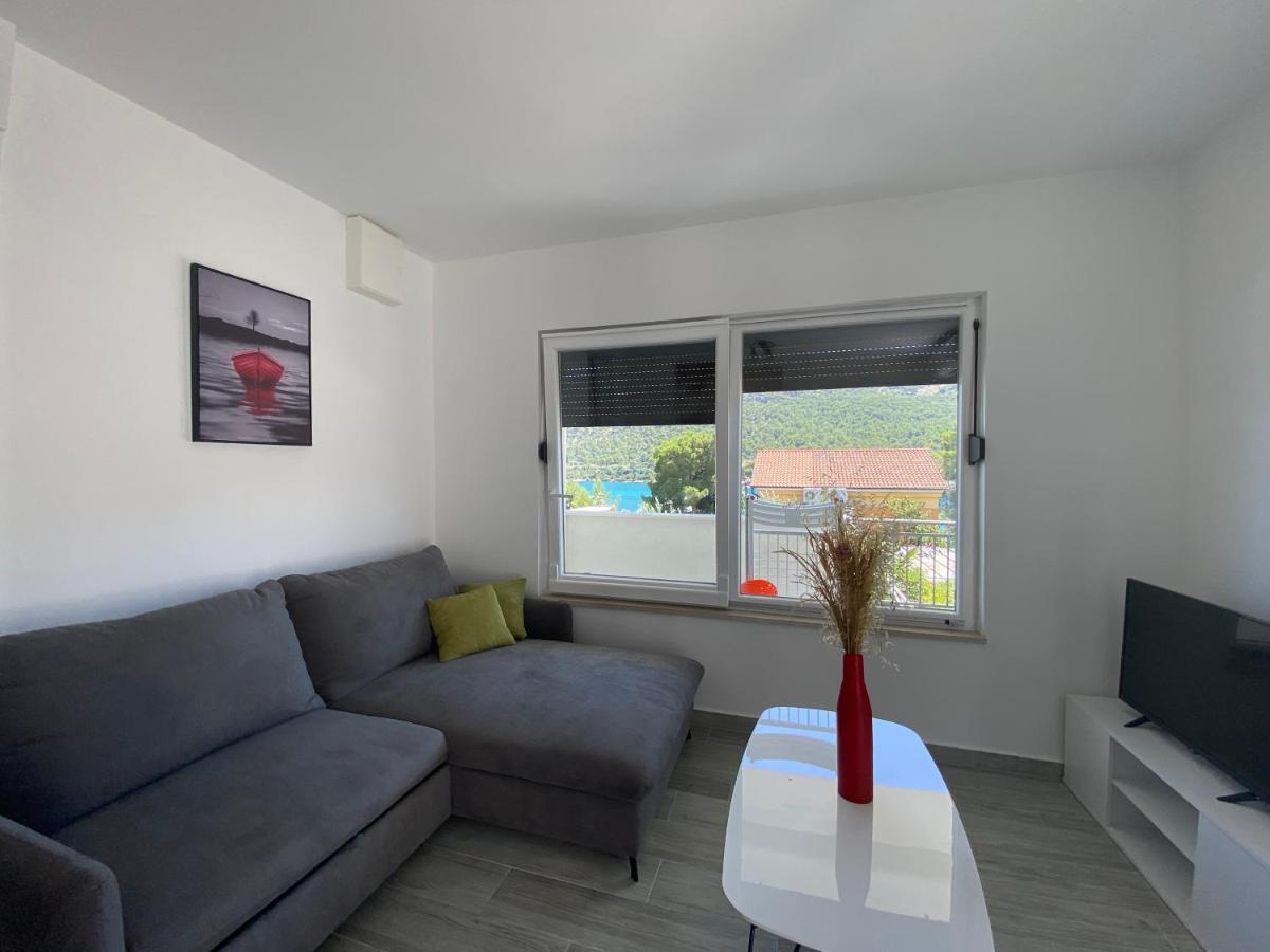 Apartmani Grebastica Exterior photo